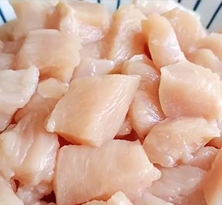 شريحة لحم طازجة / قطاعة أسلاك